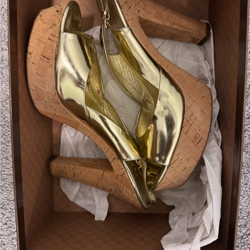 AUTHENTIC Gucci Metallic Gold Platform Sandals